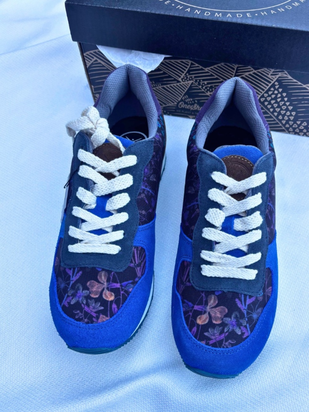 Inkkas Mariposa Jogger  US Men 7 / US Women 9 / EUR 40 NWT